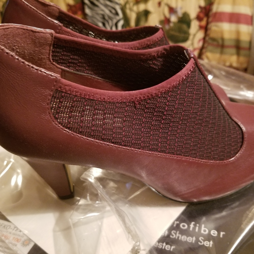 Heels - Picture 3 of 5